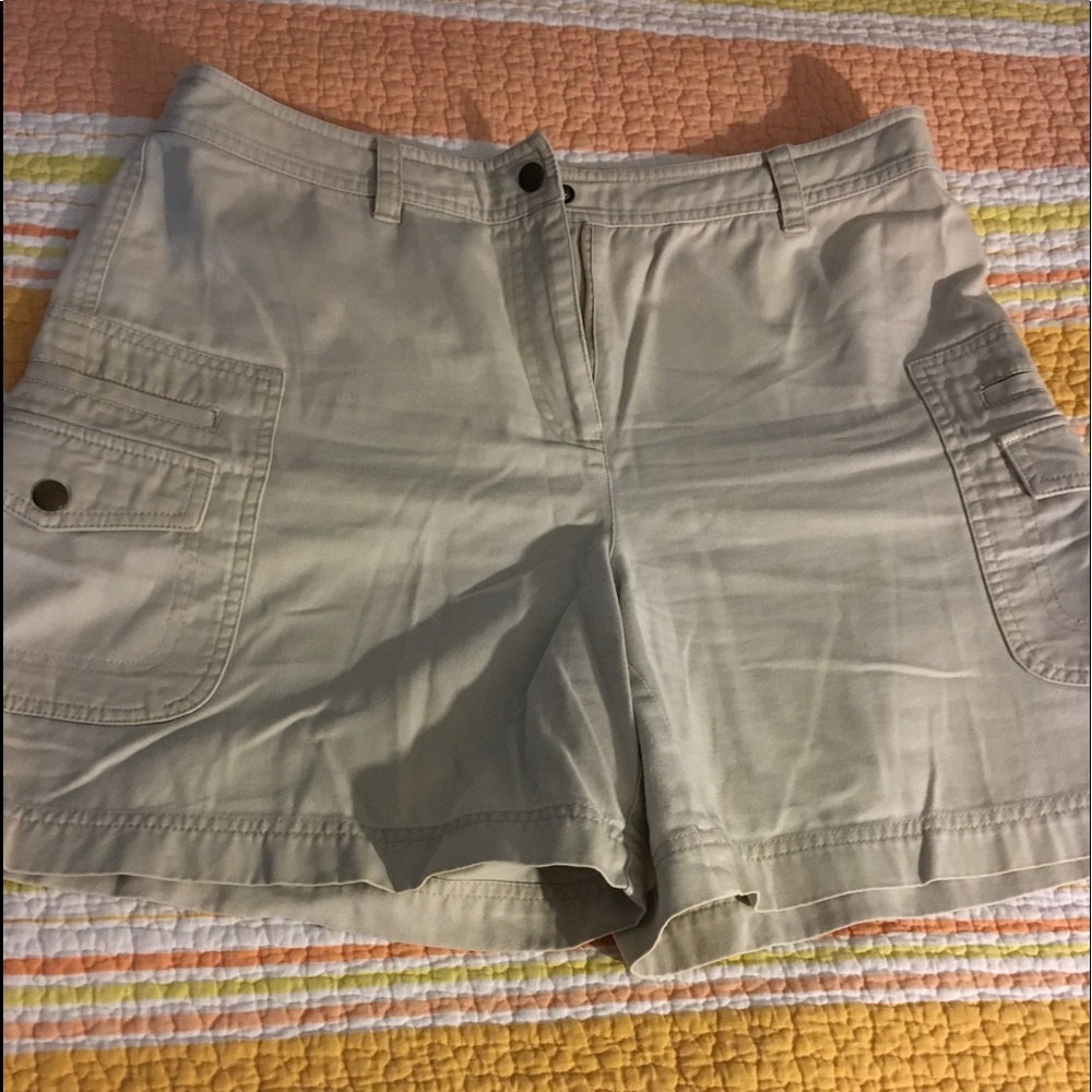Rafaella Size 12 Khaki Cargo Shorts
